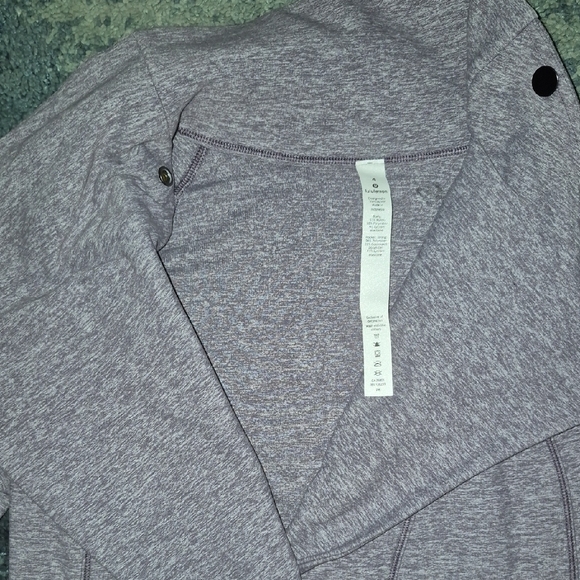 LULULEMON RULU RALLY WRAP SIZE 4..LIKE NEW - Picture 2 of 6